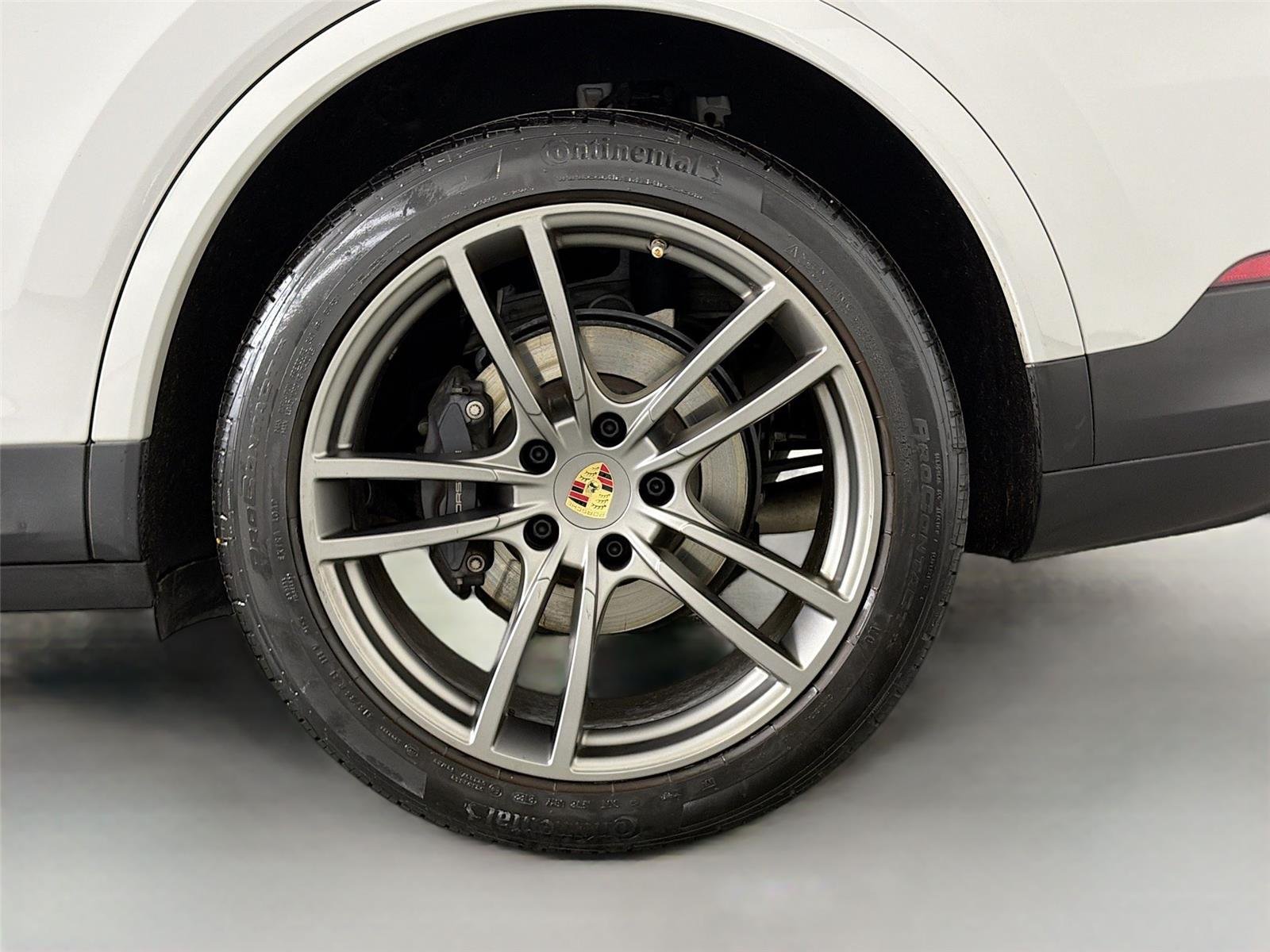 Certified Used 2022 Chalk Porsche Coupé Platinum Edition (MY22) image 12