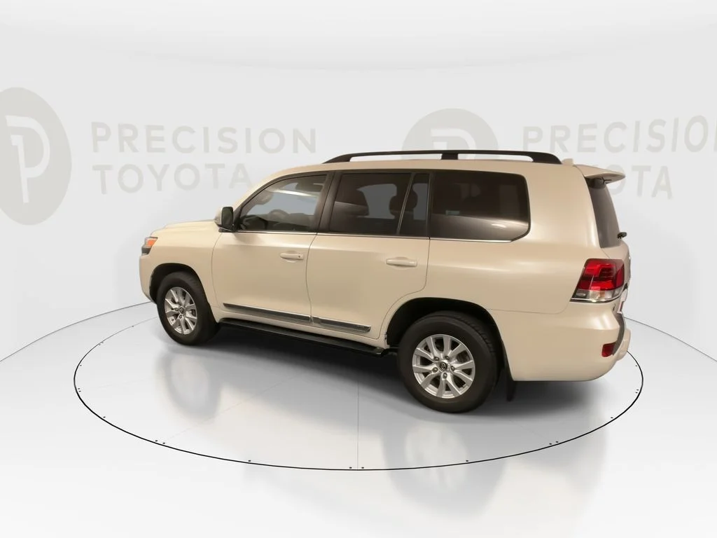 Used 2019 Blizzard Pearl Toyota Base image 13