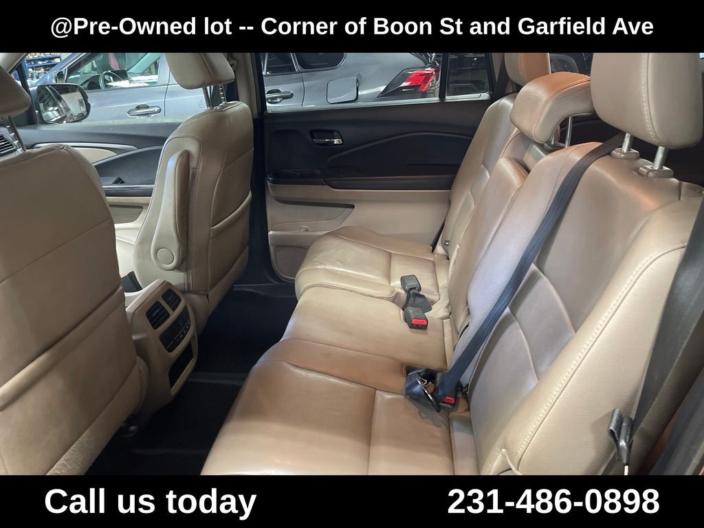Used 2018 Red Honda EX-L image 25