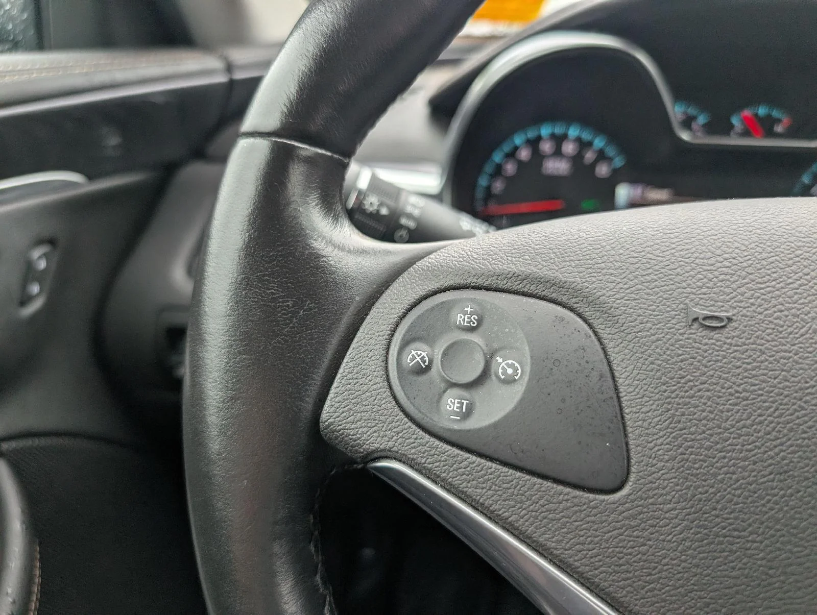 Used 2015 Blue Velvet Metallic Chevrolet LT image 11