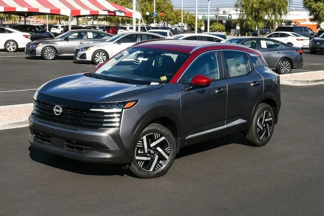 New 2026 Gun Metallic / Scarlet Ember Tintcoat Two-tone Nissan SV image 43