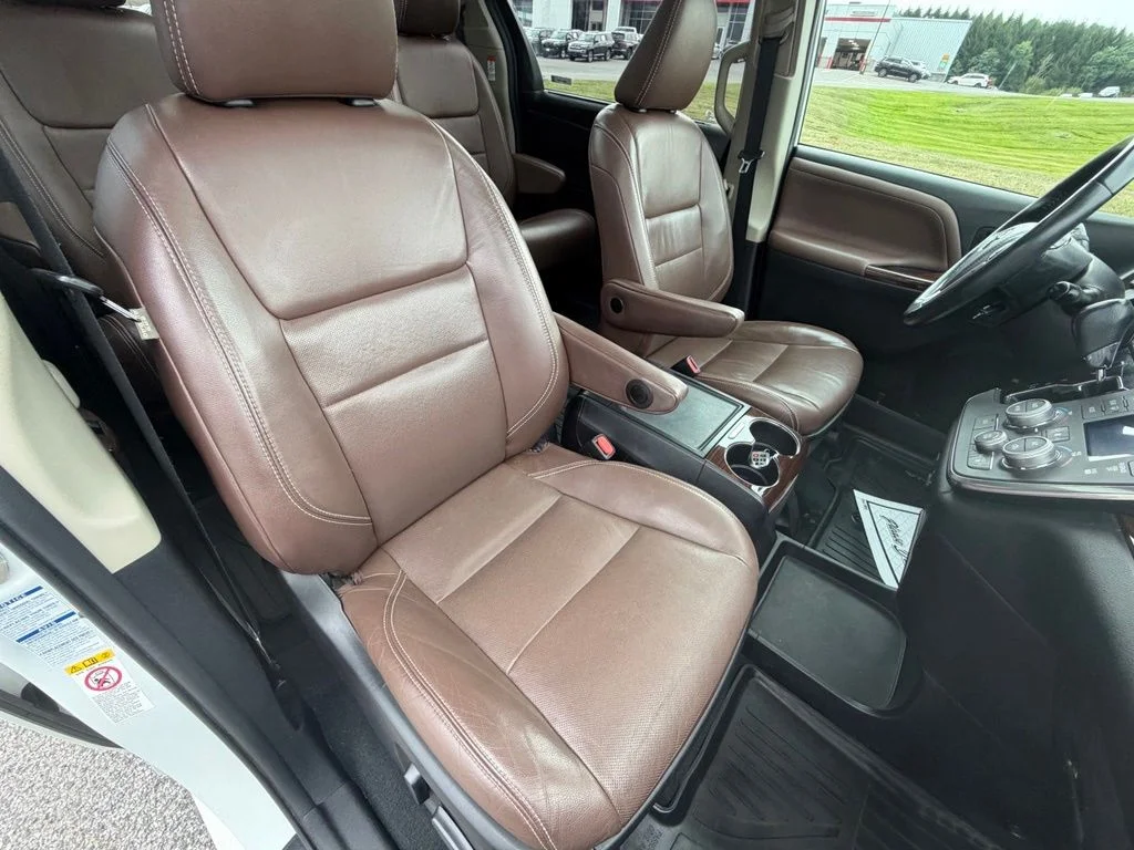 Used 2019 White Toyota Limited Premium image 37