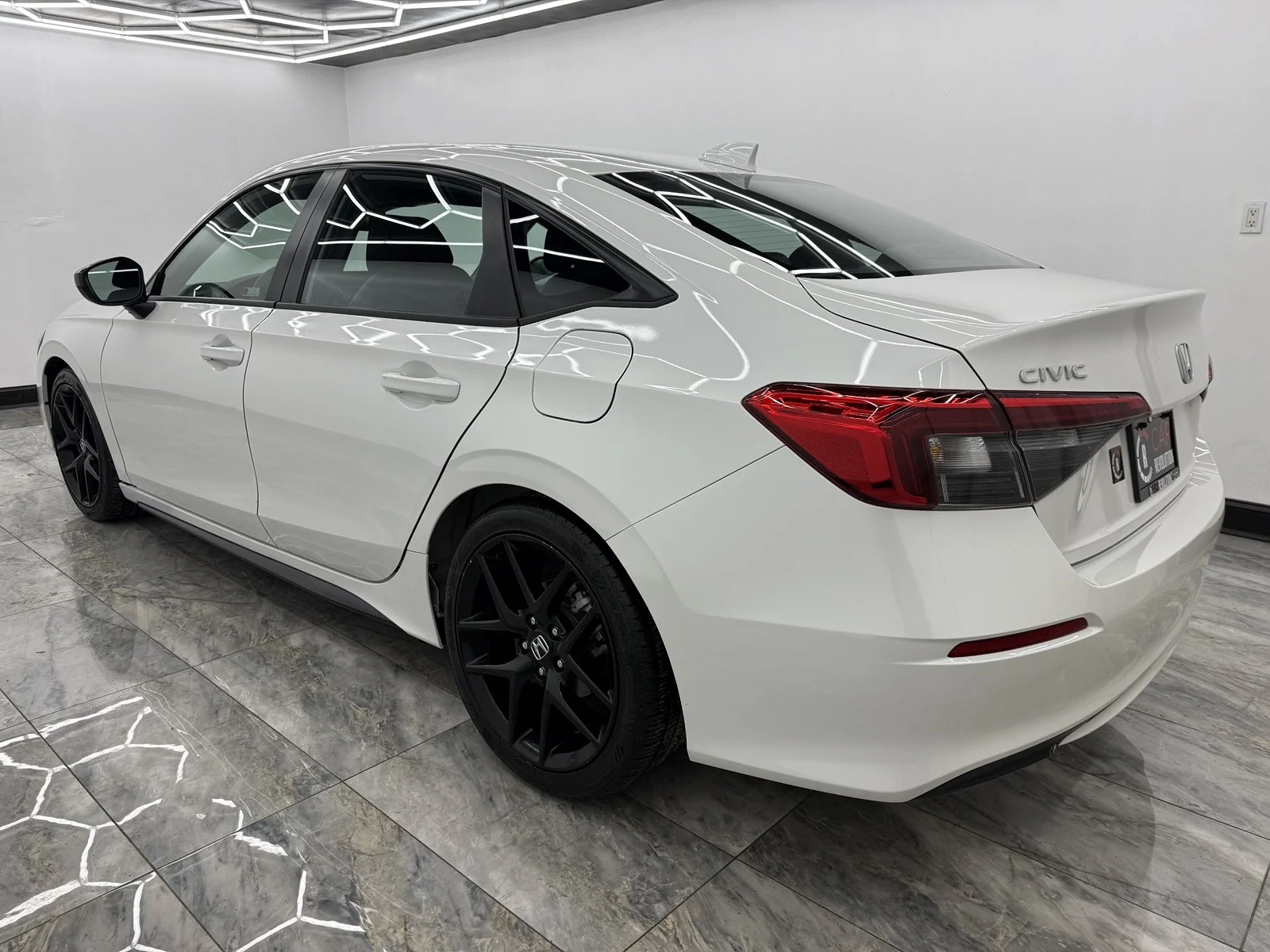 Used 2024 Platinum White Pearl Honda Sport CVT image 4
