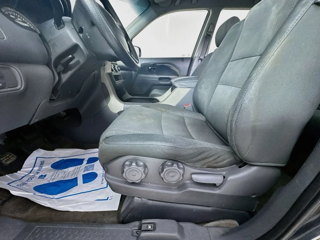 Used 2006 Gray Honda LX image 24