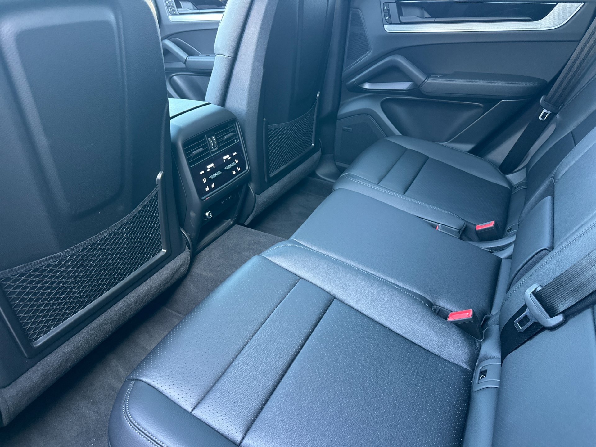 2026 Porsche Cayenne Base - Photo 14