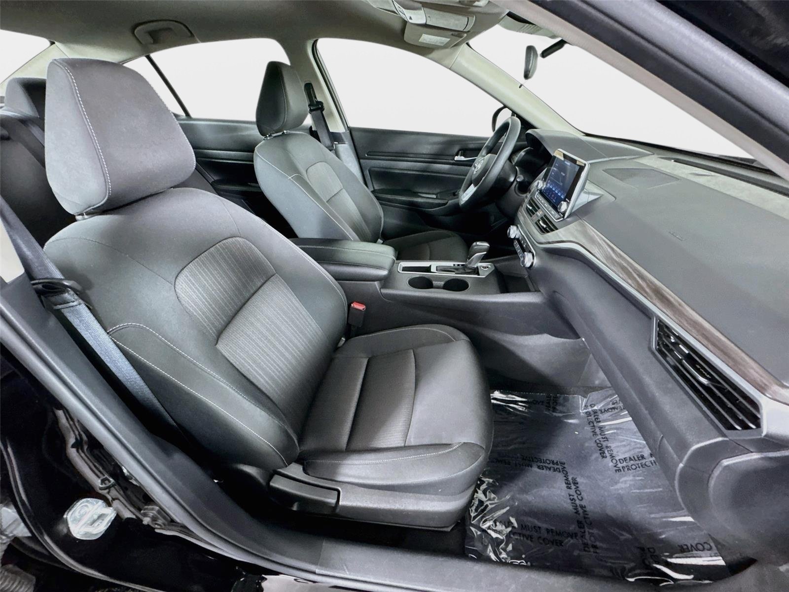Used 2025 Super Black Nissan SV image 25