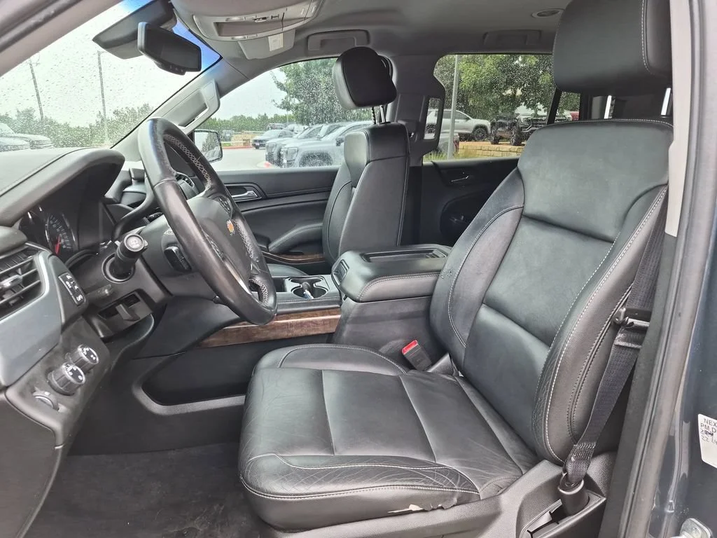 Used 2019 SHADOW GRAY METALLIC Chevrolet LT image 23