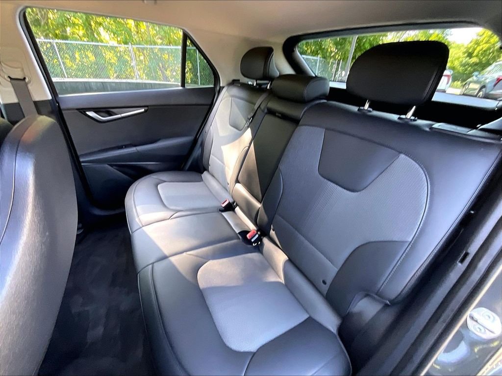 Used 2023 Gray Kia Wind image 15