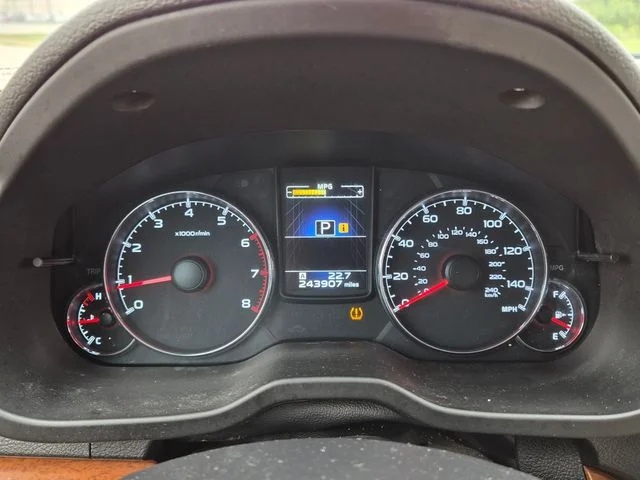 Used 2013 Tan Subaru 2.5i image 21
