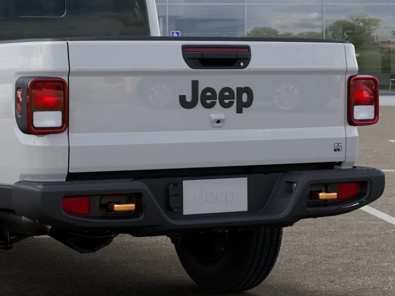 New 2026 Bright White Clear-Coat Exterior Paint Jeep 85th Anniversary Edition image 40