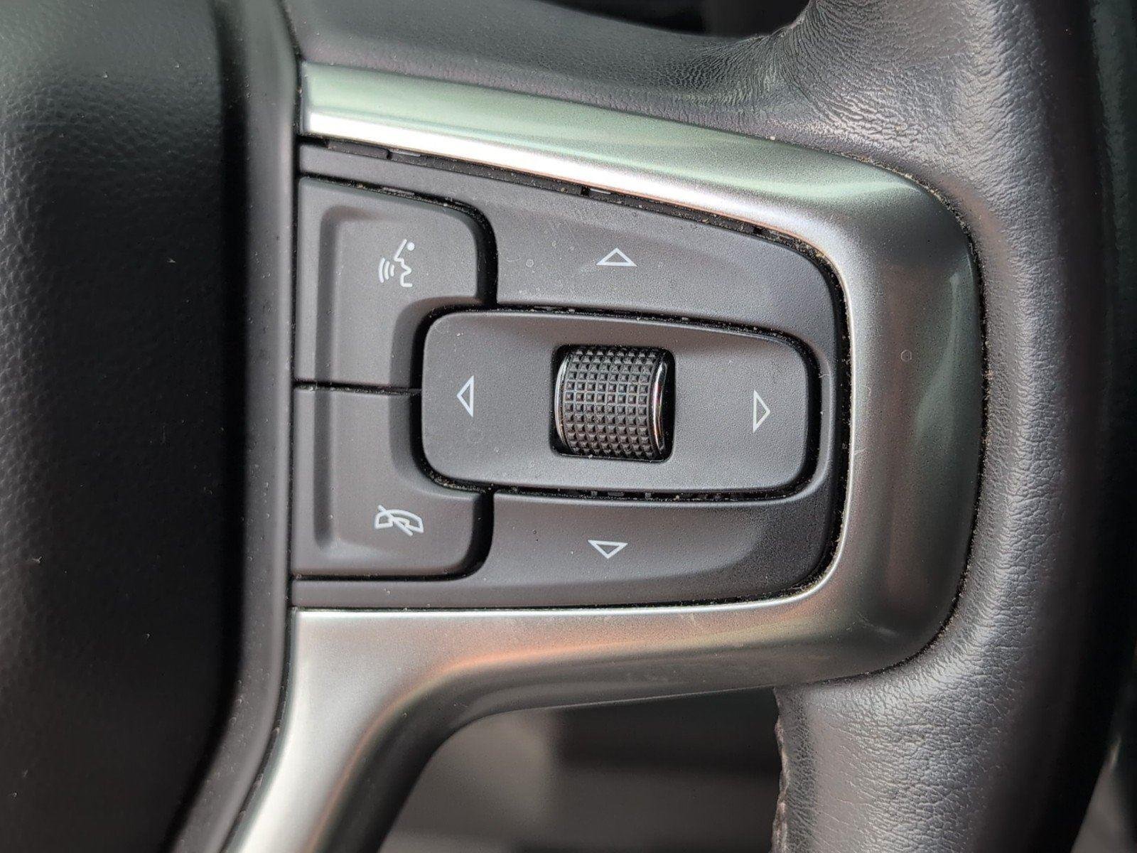 Used 2022 Summit White Chevrolet LT image 28