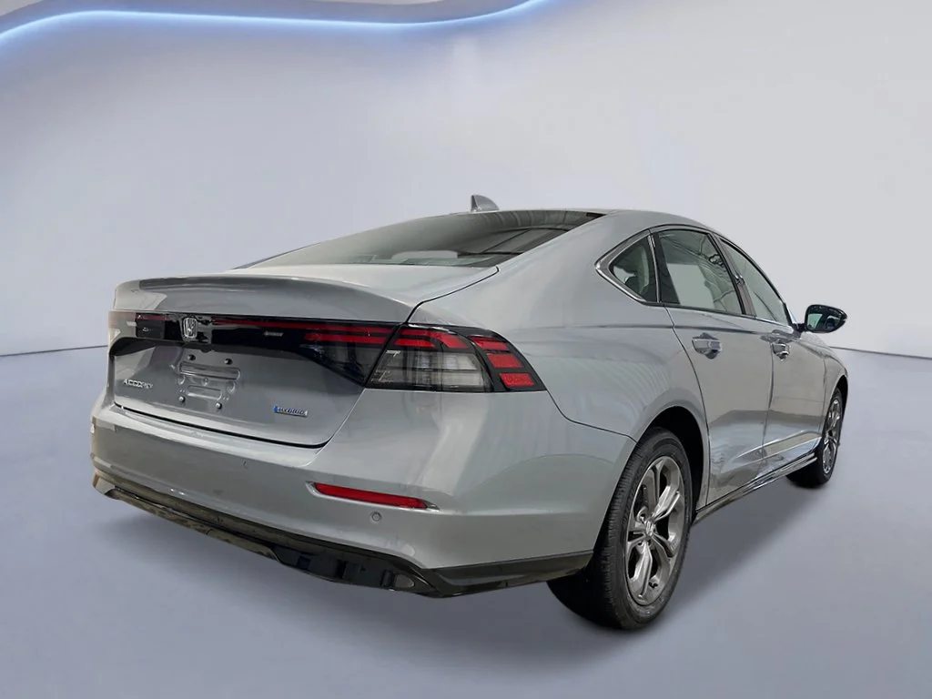 New 2026 Urban Gray Pearl Honda EX-L image 5