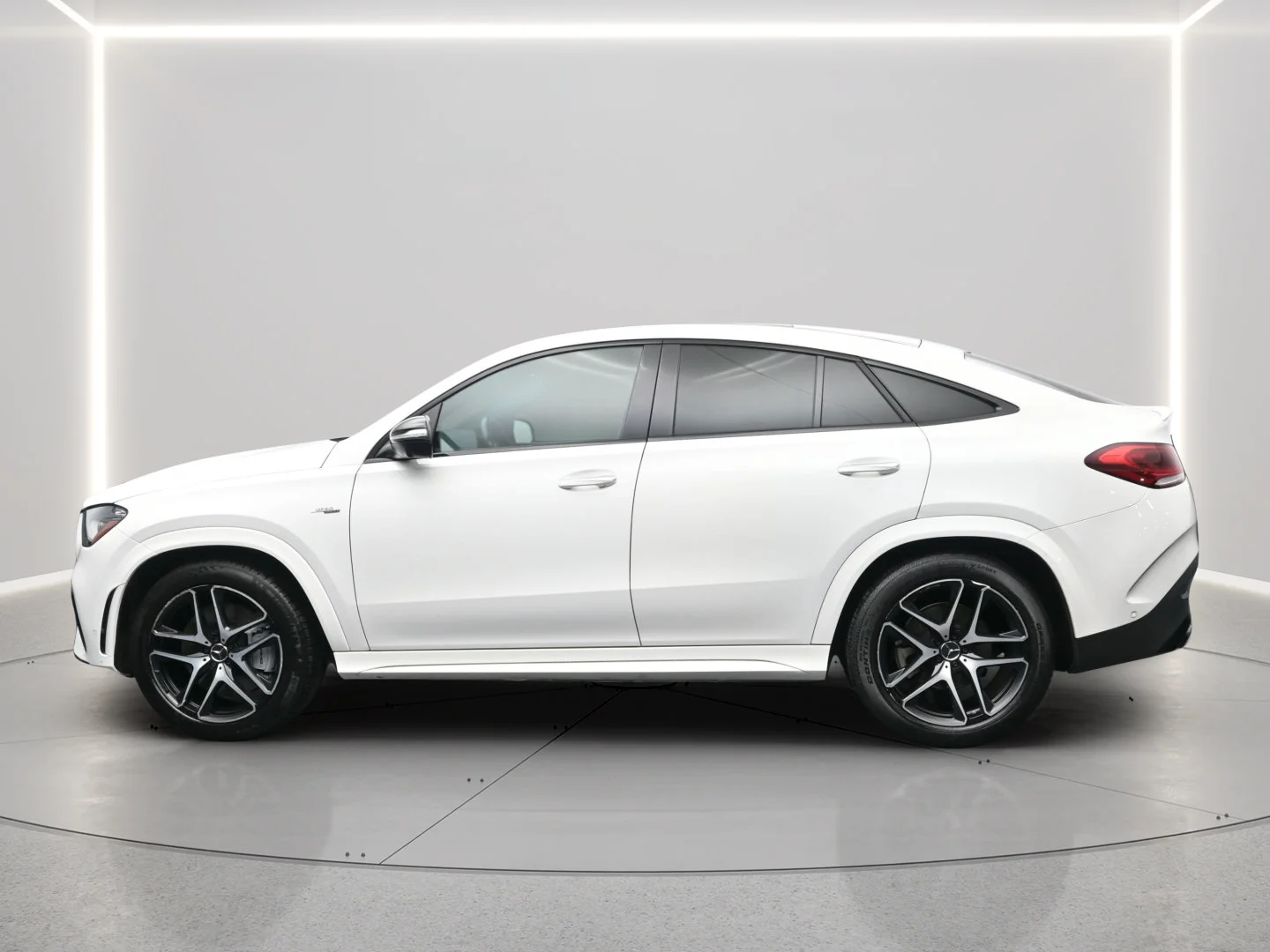 Used 2022 Polar White Mercedes-Benz AMG® GLE 53 image 3