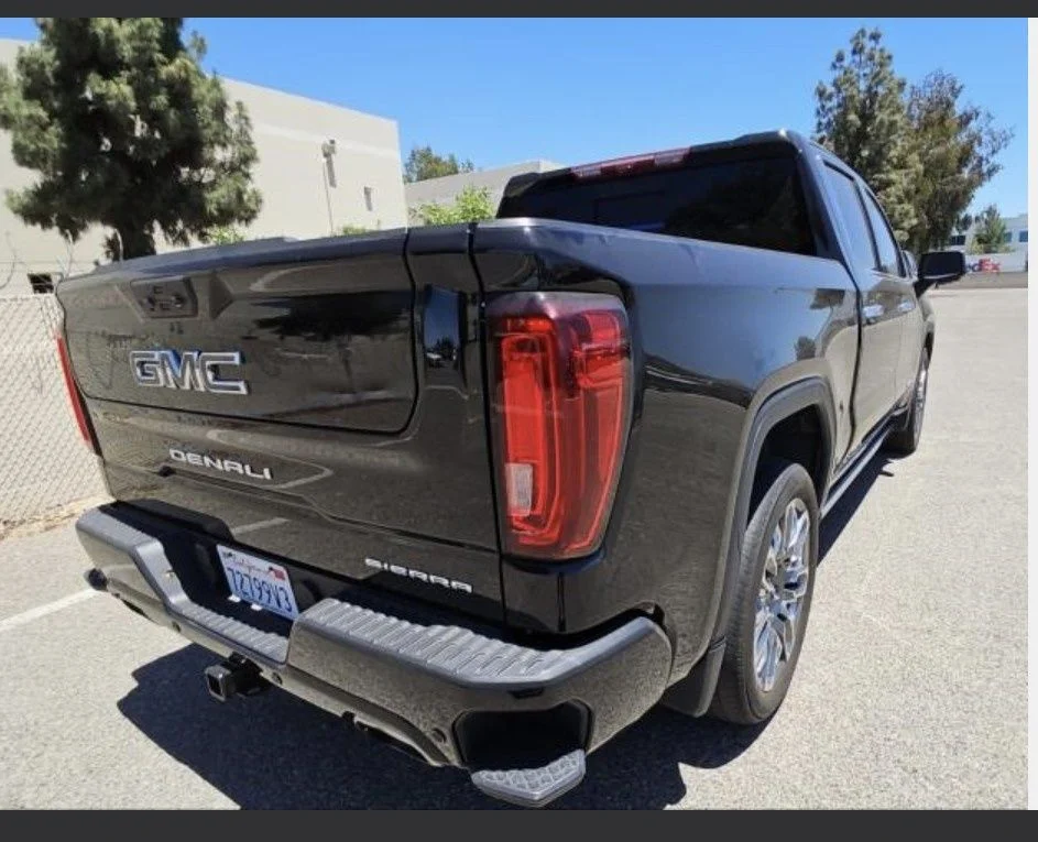 Used 2024 Black GMC Denali Ultimate image 4