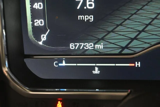 Used 2025 Sterling Metallic GMC Denali image 14