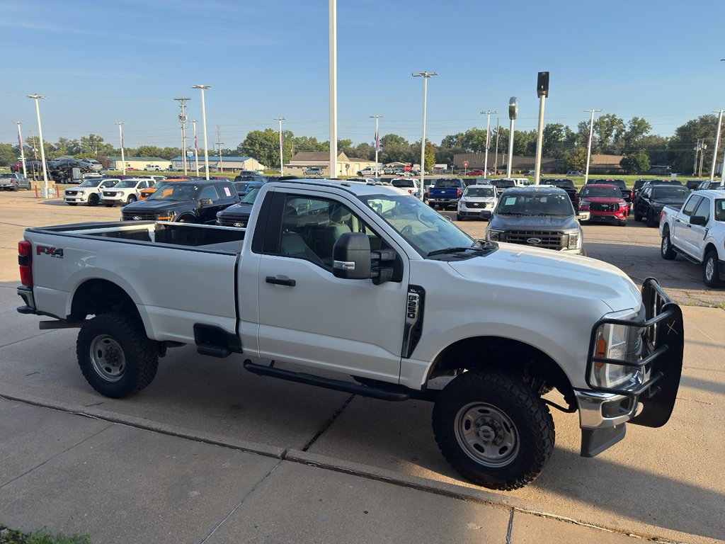 Used 2023 Oxford White Ford XL image 13