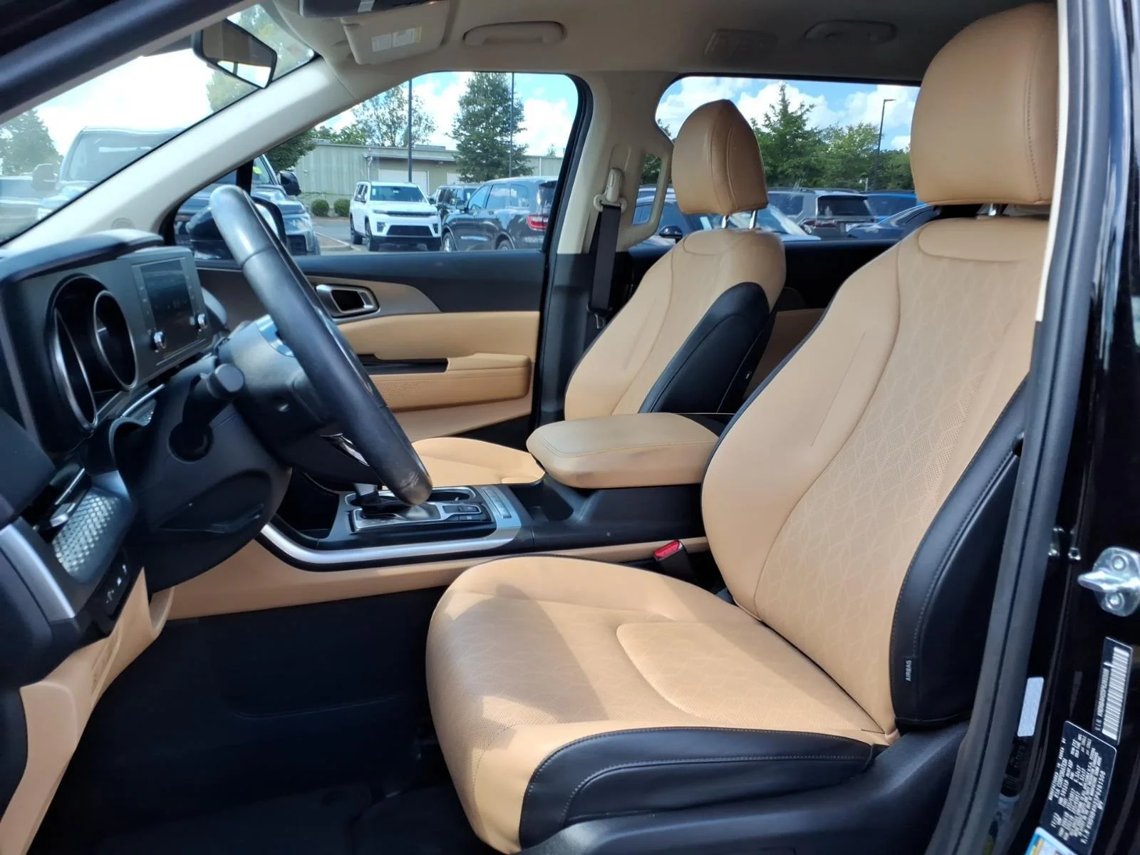 Used 2023 Aurora Black Pearl Kia LX image 19