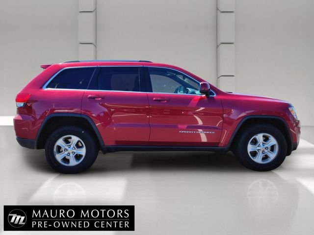 Used 2014 Jeep Grand Cherokee Laredo with VIN 1C4RJFAG1EC205058 for sale in North Haven, CT