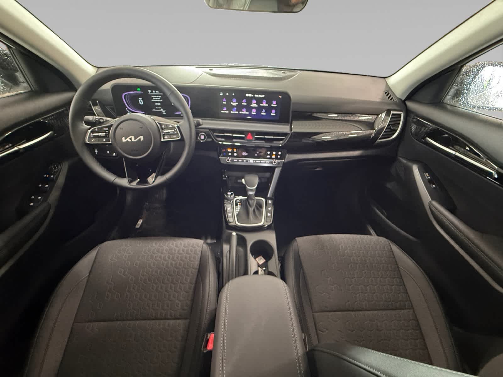 New 2026 Clear White/Black Roof Kia S image 20