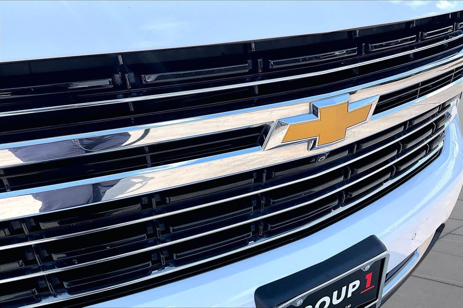 Used 2022 Summit White Chevrolet LT image 30