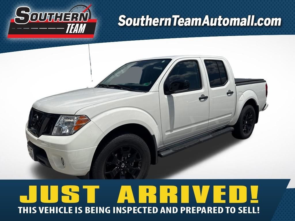 2020 Nissan Frontier SV Crew Cab 4X4 SWB's photo
