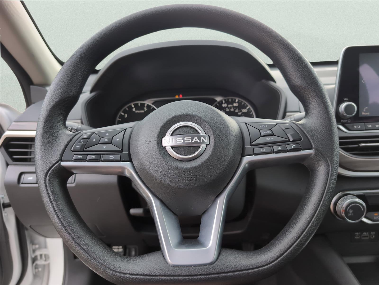 2025 Nissan Altima SV - Photo 24
