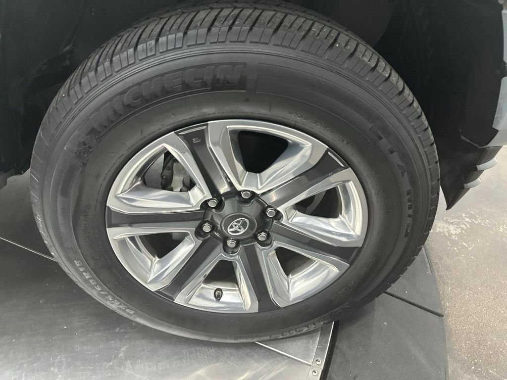 Used 2019 Gray Toyota Limited image 9