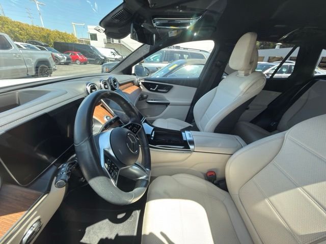 Certified Used 2023 White Mercedes-Benz GLC 300 image 9
