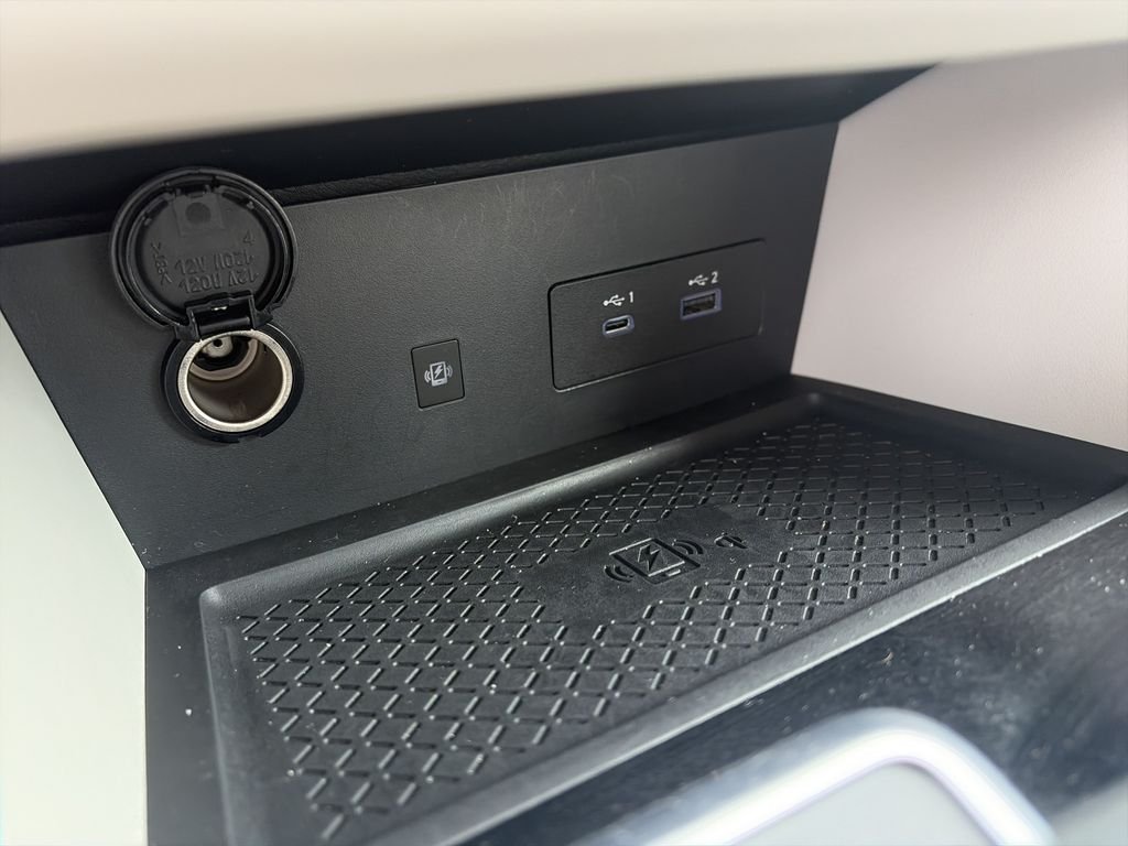 Used 2025 Black Nissan SL image 26