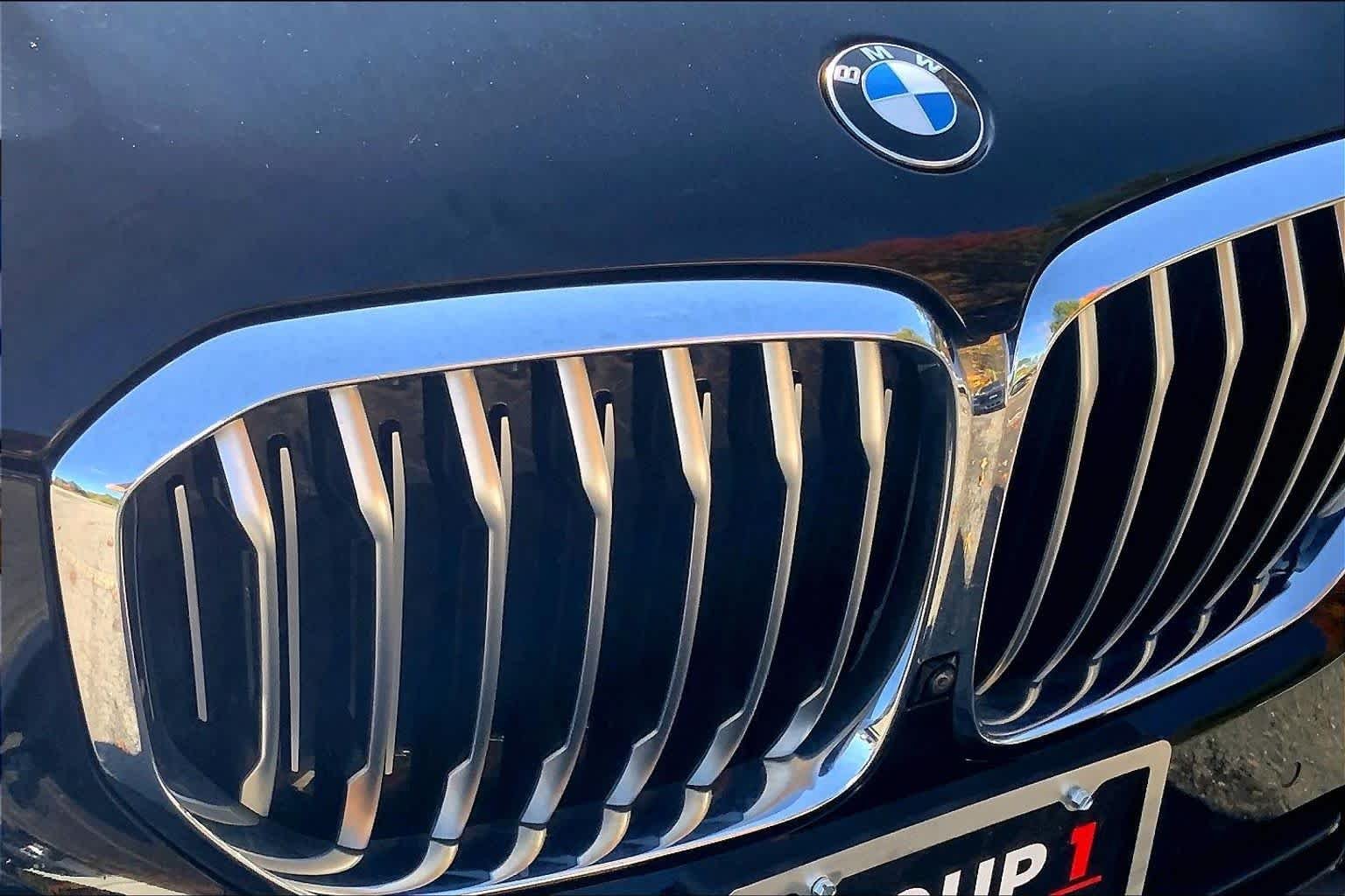 Certified Used 2021 Jet Black BMW xDrive40i image 31
