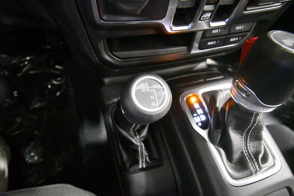 2022 Jeep Wrangler Unlimited Sahara - Photo 25