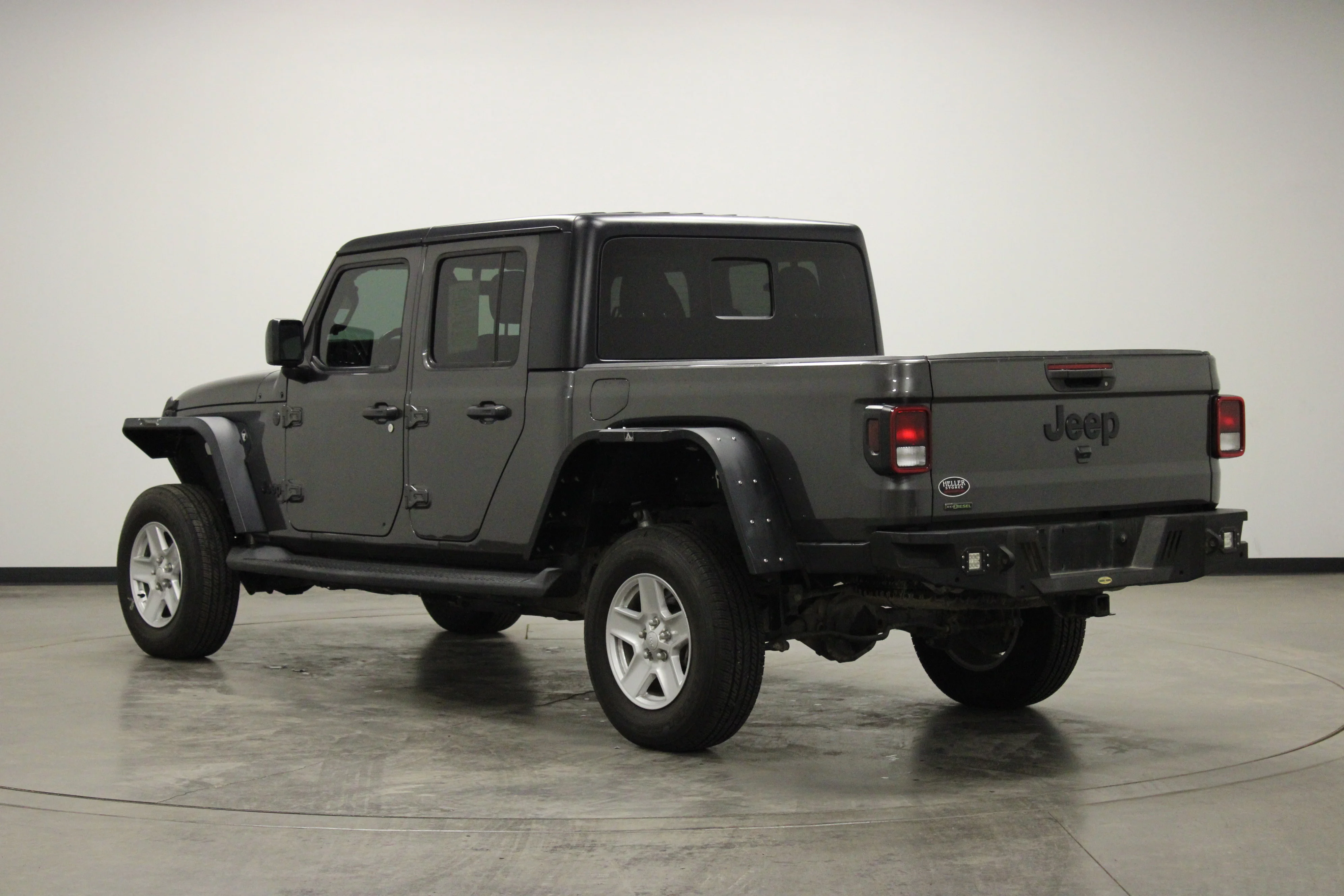 Used 2022 Granite Crystal Metallic Clearcoat Jeep Sport image 6