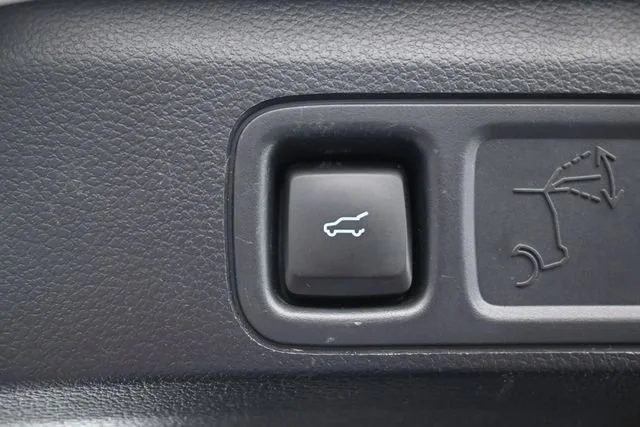 Used 2024 Oxford White Ford Limited image 24