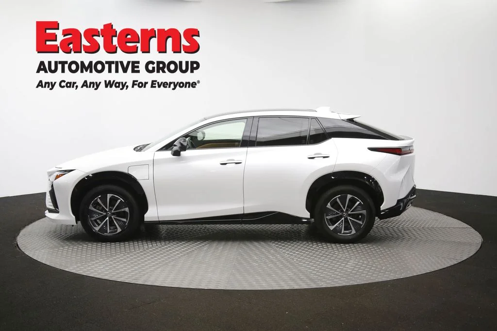 Used 2023 White Lexus 450e Premium image 61