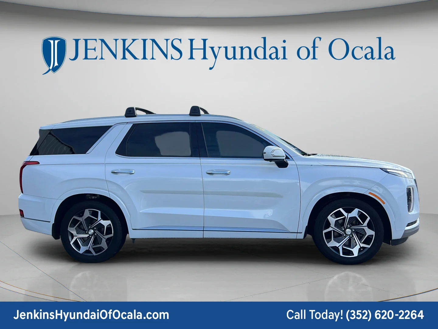 Used 2021 Hyper White Hyundai Calligraphy image 2