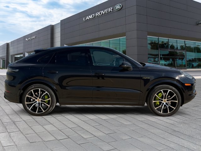 Used 2022 Black Porsche Platinum Edition image 6