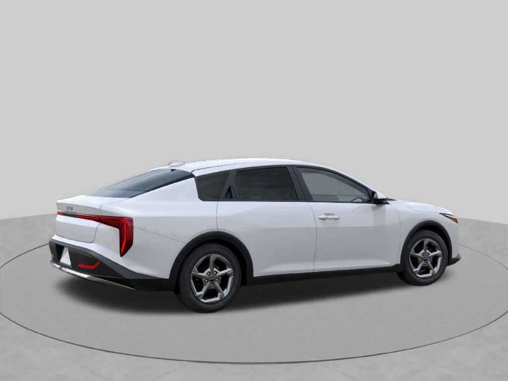 Certified Used 2026 White Kia LXS image 6