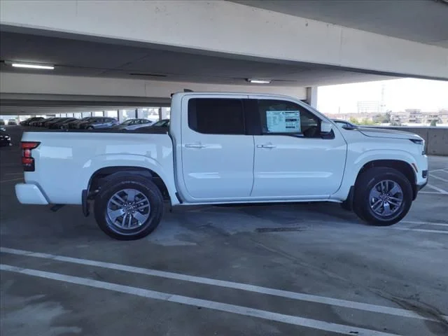 New 2025 Glacier White Nissan Crew Cab SV image 4