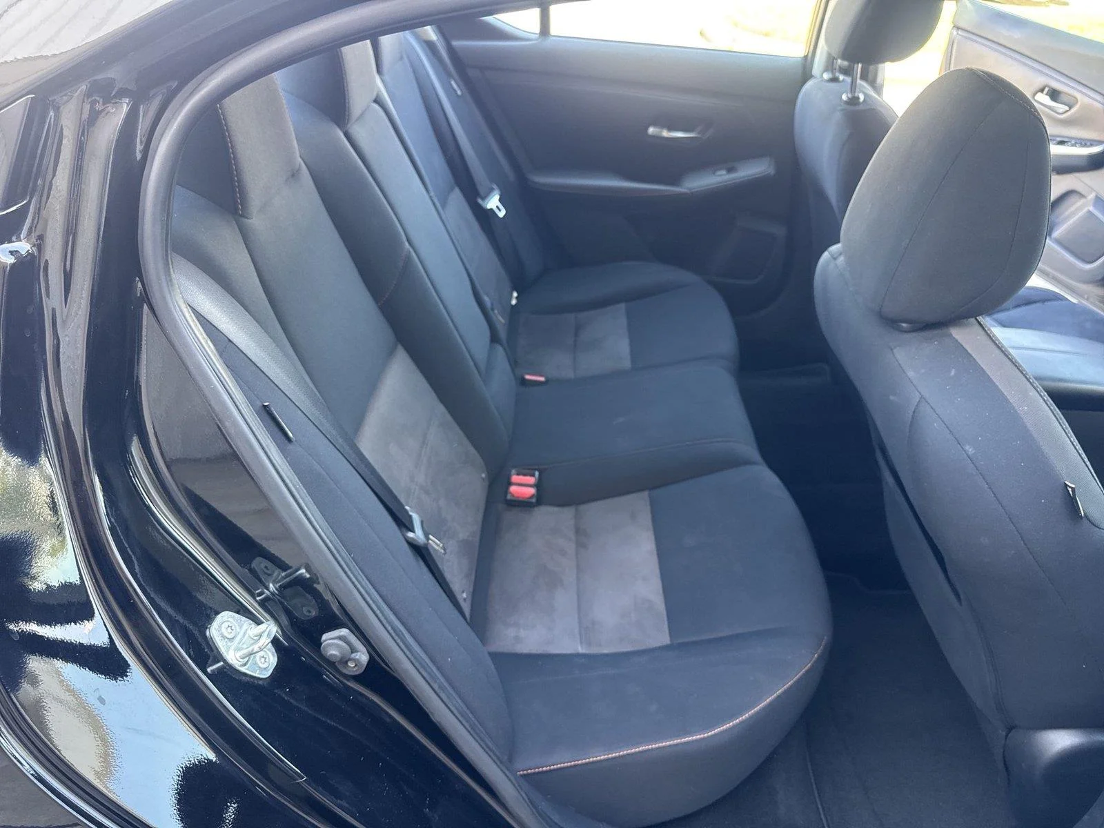 Used 2022 Super Black Nissan SR image 24