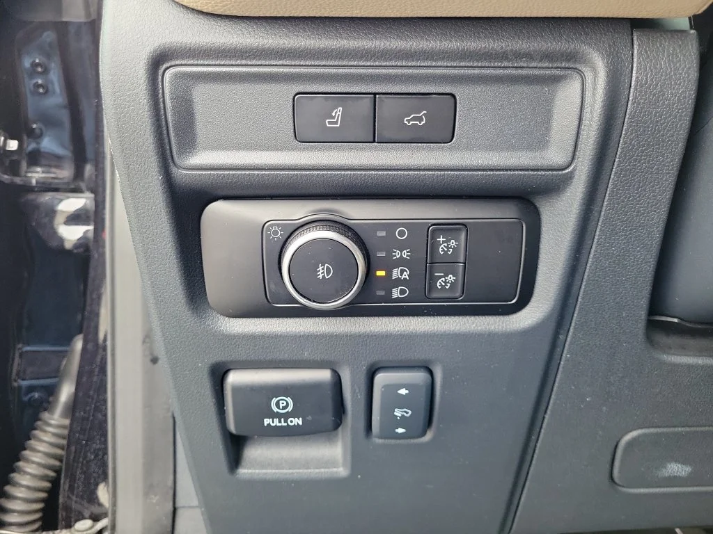Used 2024 Black Metallic Ford Limited image 29