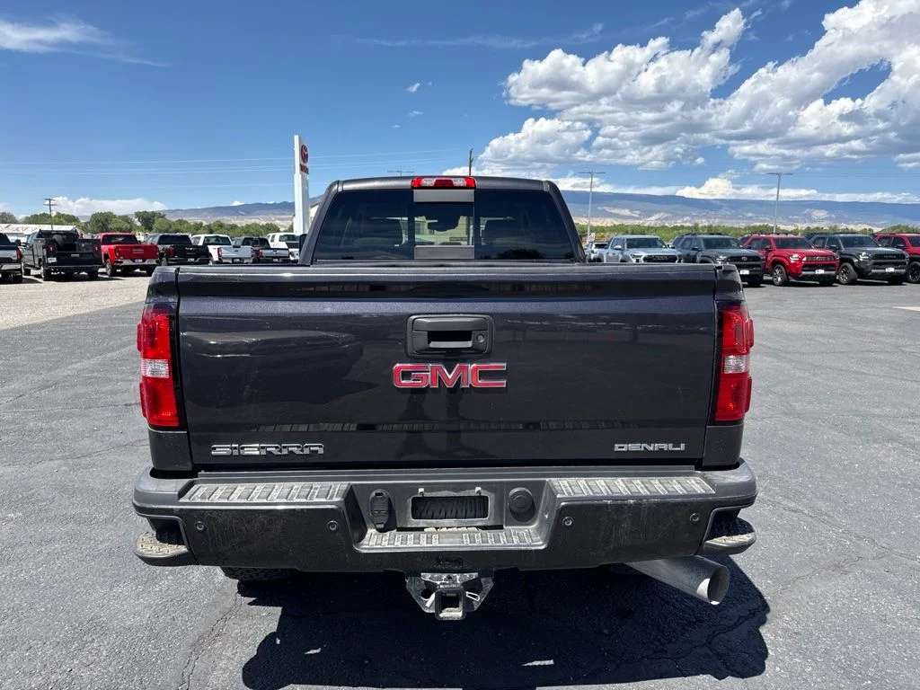 Used 2016 Iridium Metallic GMC Denali image 4