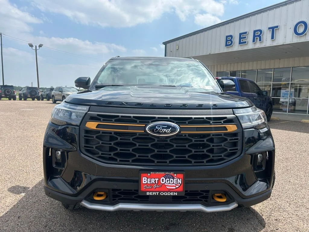 New 2026 Agate Black Metallic Ford Tremor® image 2