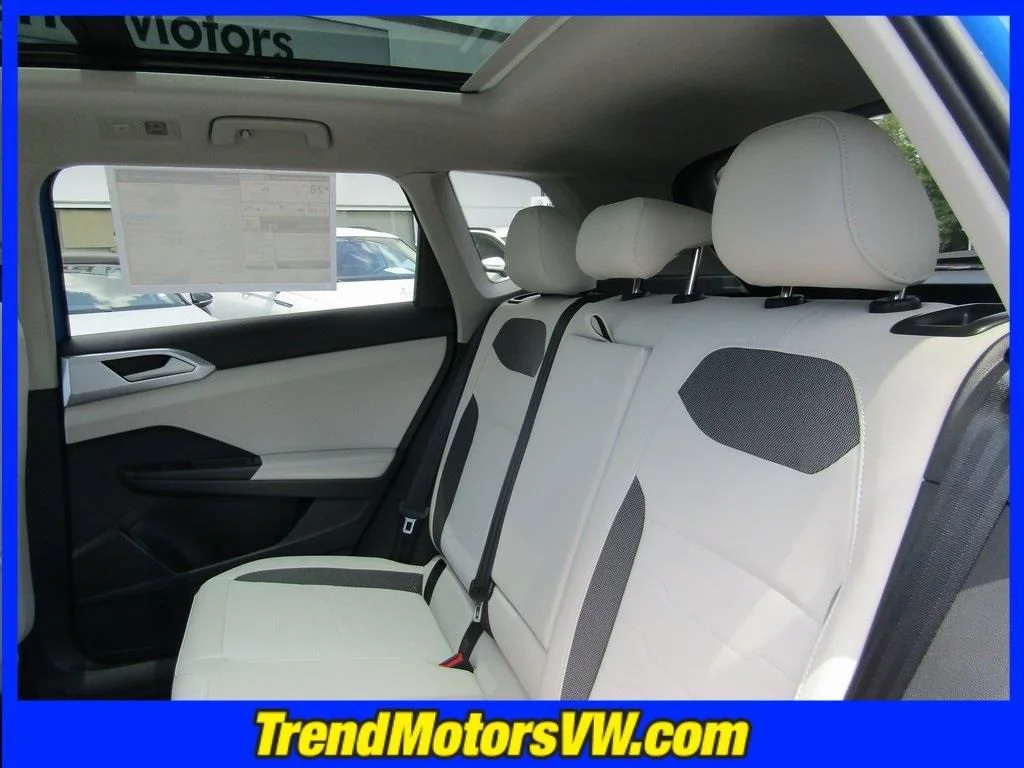 2025 Volkswagen Taos SE - Photo 20
