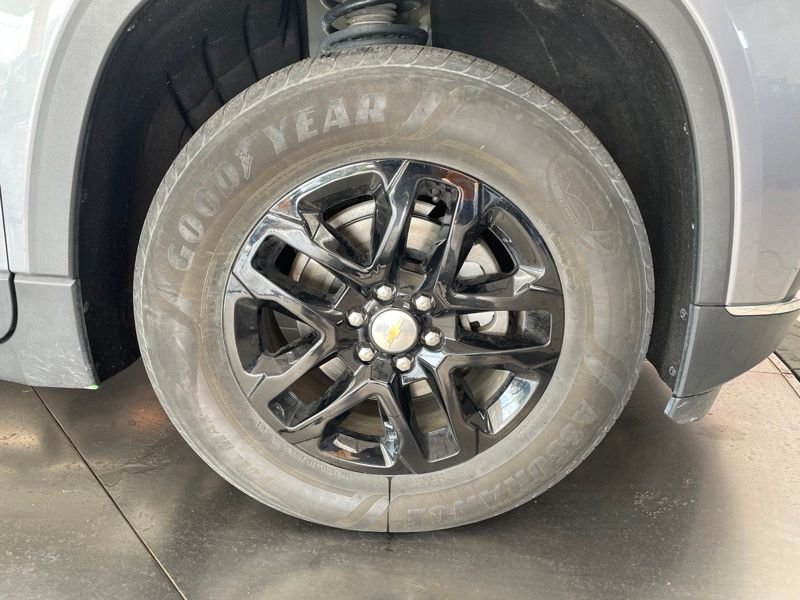 Used 2020 Gray Chevrolet LT image 9