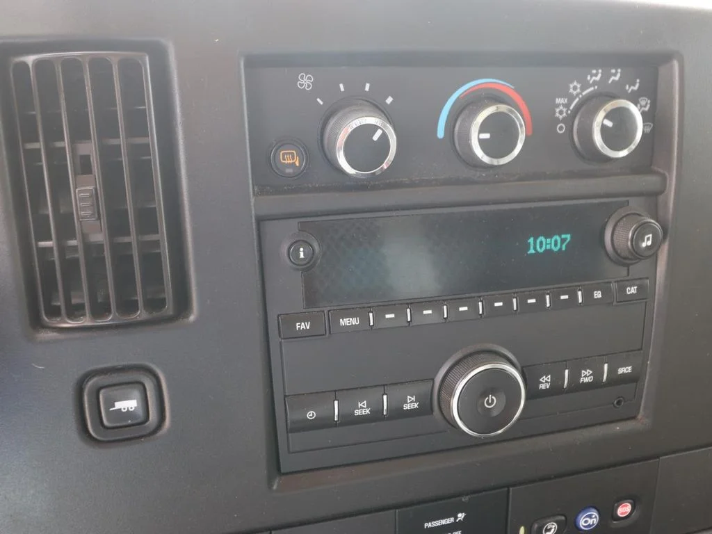 Certified Used 2023 White GMC Work Van image 18