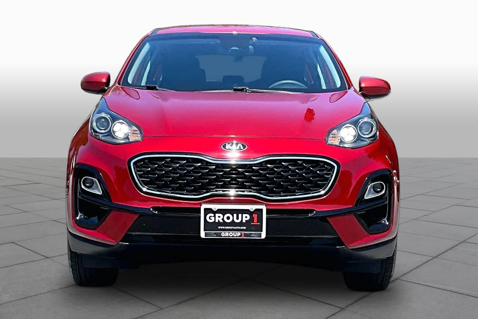 Used 2021 Hyper Red Kia LX image 4