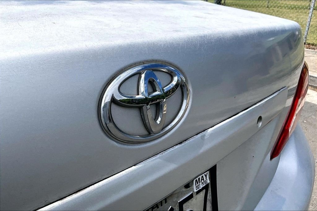 Used 2009 Silver Toyota Base image 33