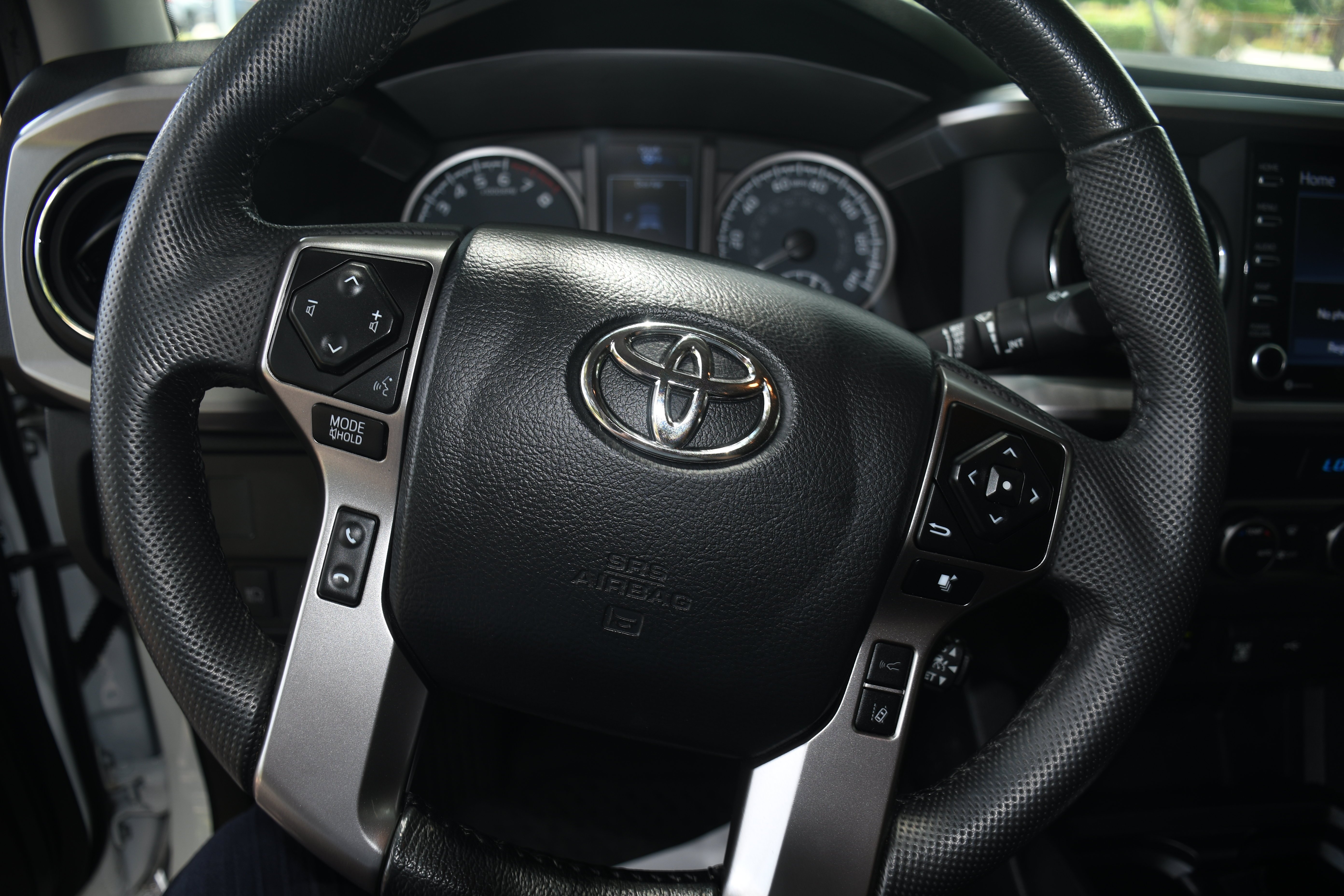 Used 2023 White Toyota SR5 image 12