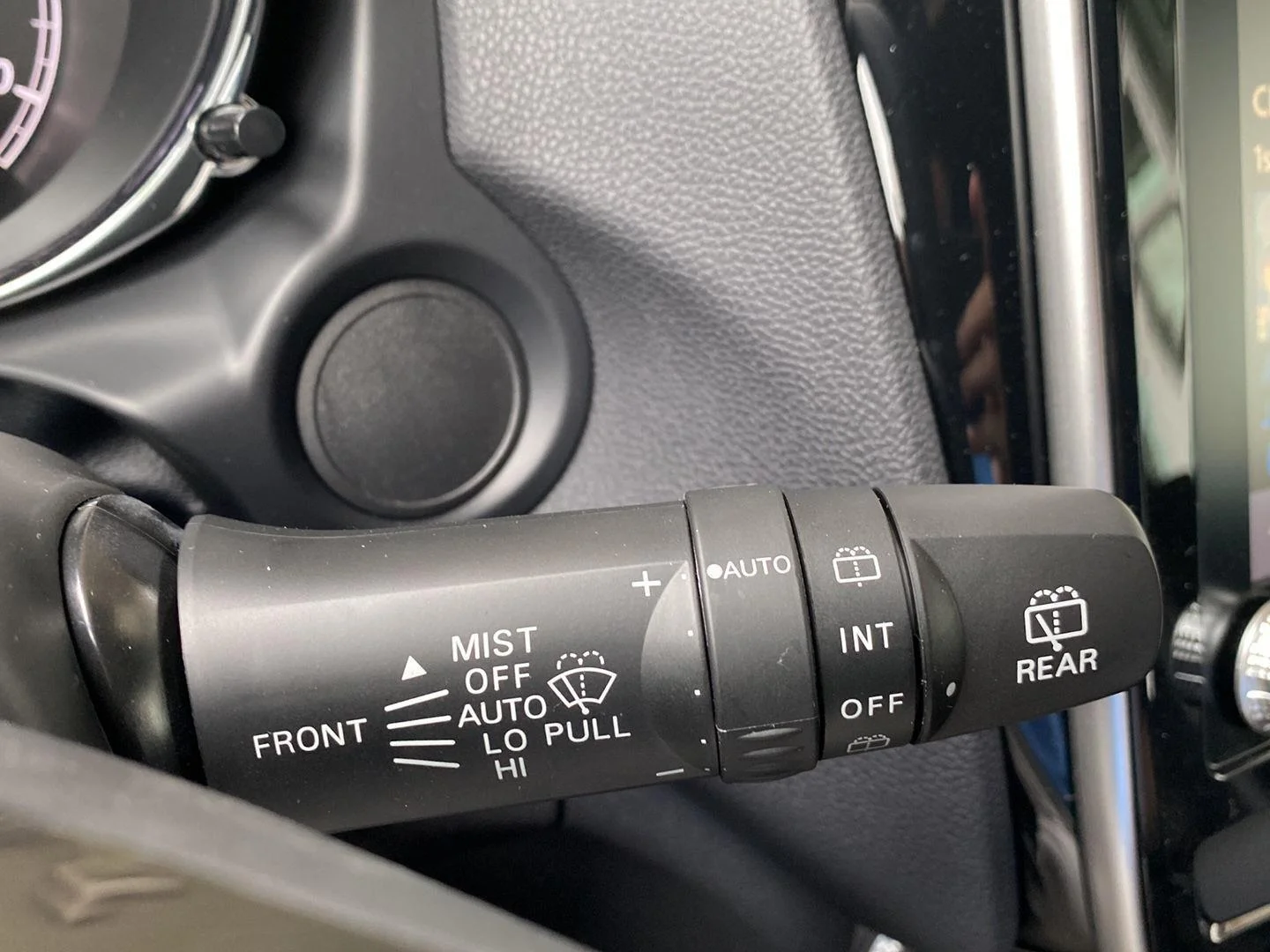 New 2026 Labrador Black Pearl Mitsubishi Trail Edition image 35