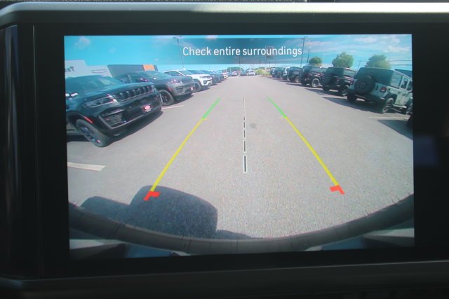 Used 2025 Gray Jeep Sahara image 8
